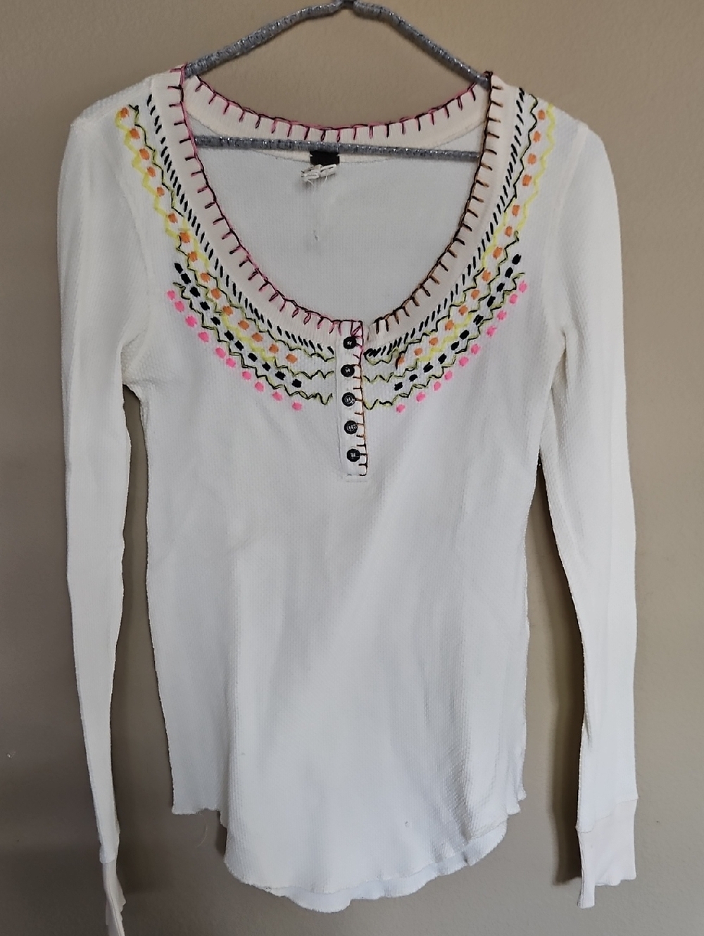 ☆We The Free☆White Embroidered Scoop-Neck Henley Top - Women